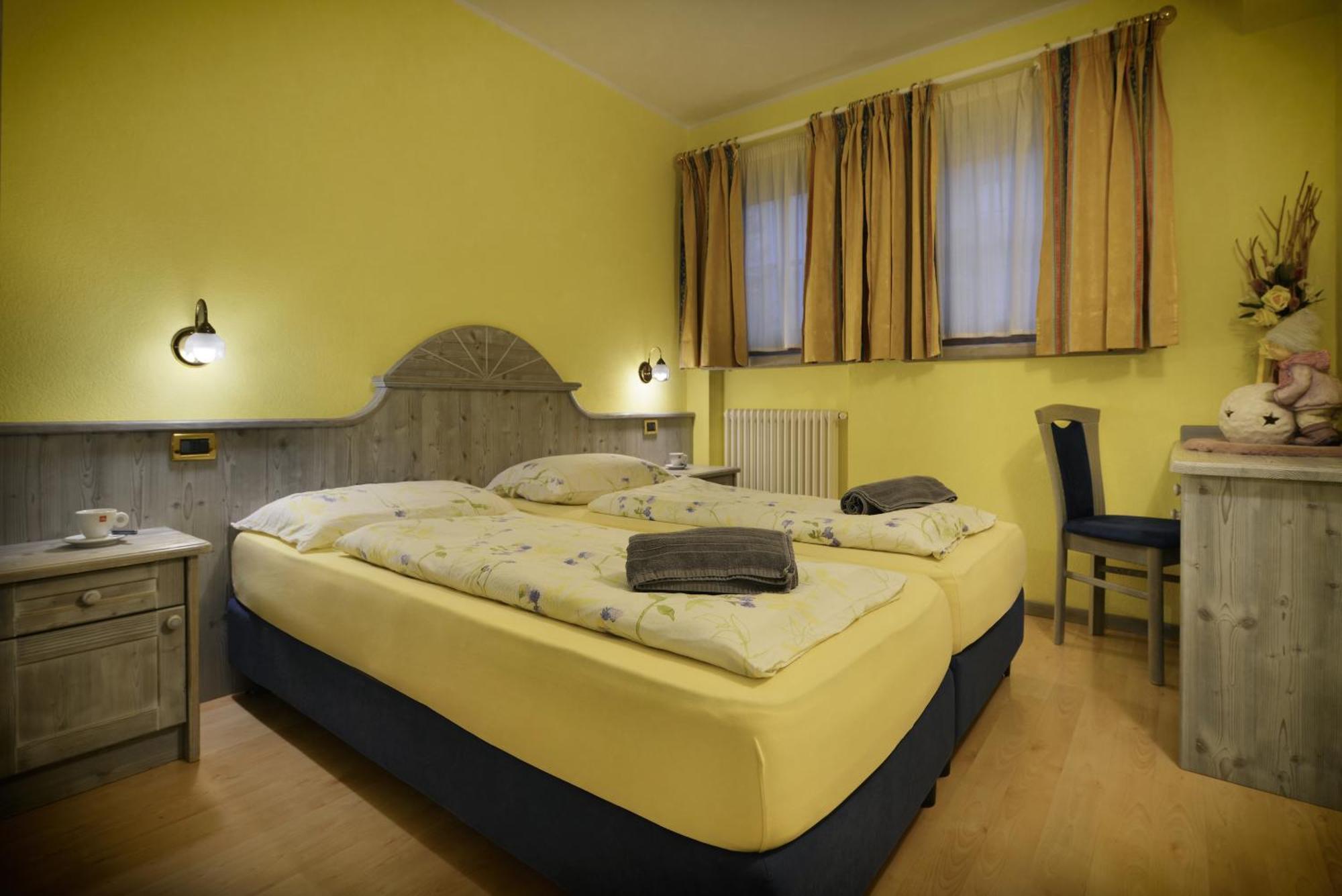 Residence Le Cascate Livigno Exterior photo