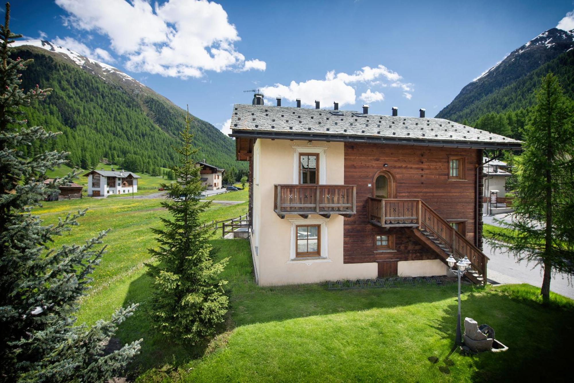 Residence Le Cascate Livigno Exterior photo