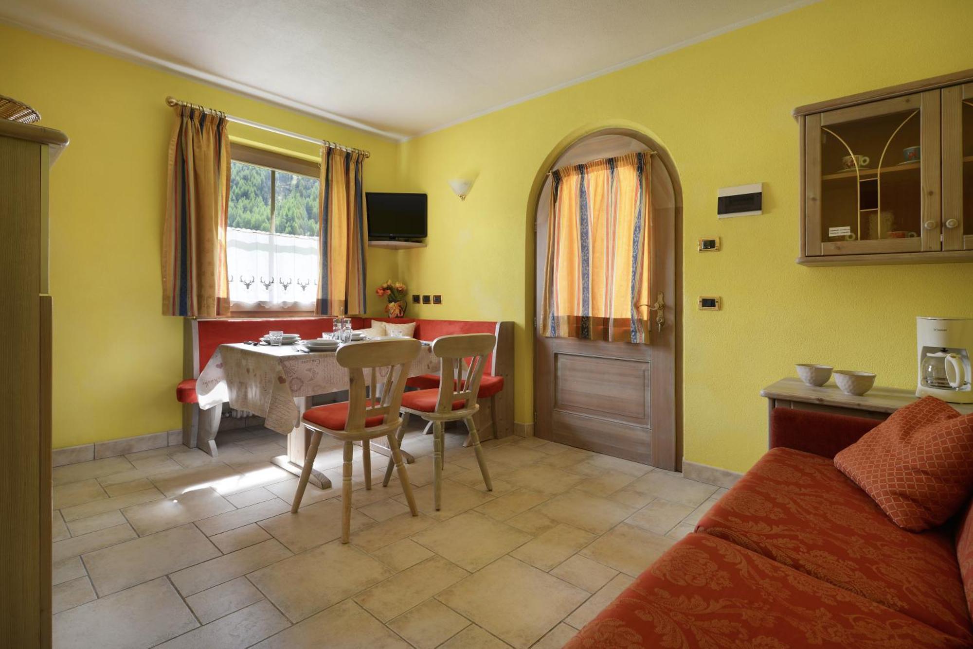 Residence Le Cascate Livigno Exterior photo