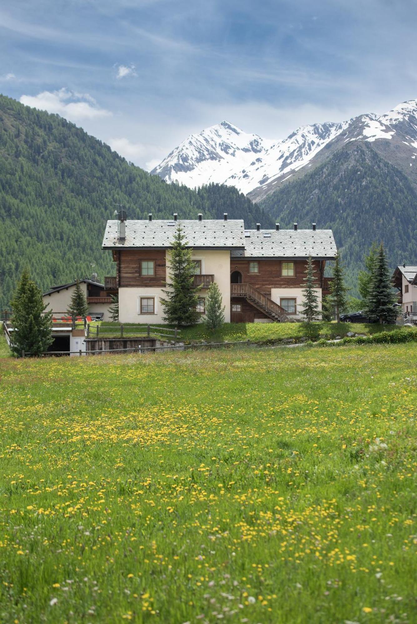 Residence Le Cascate Livigno Exterior photo