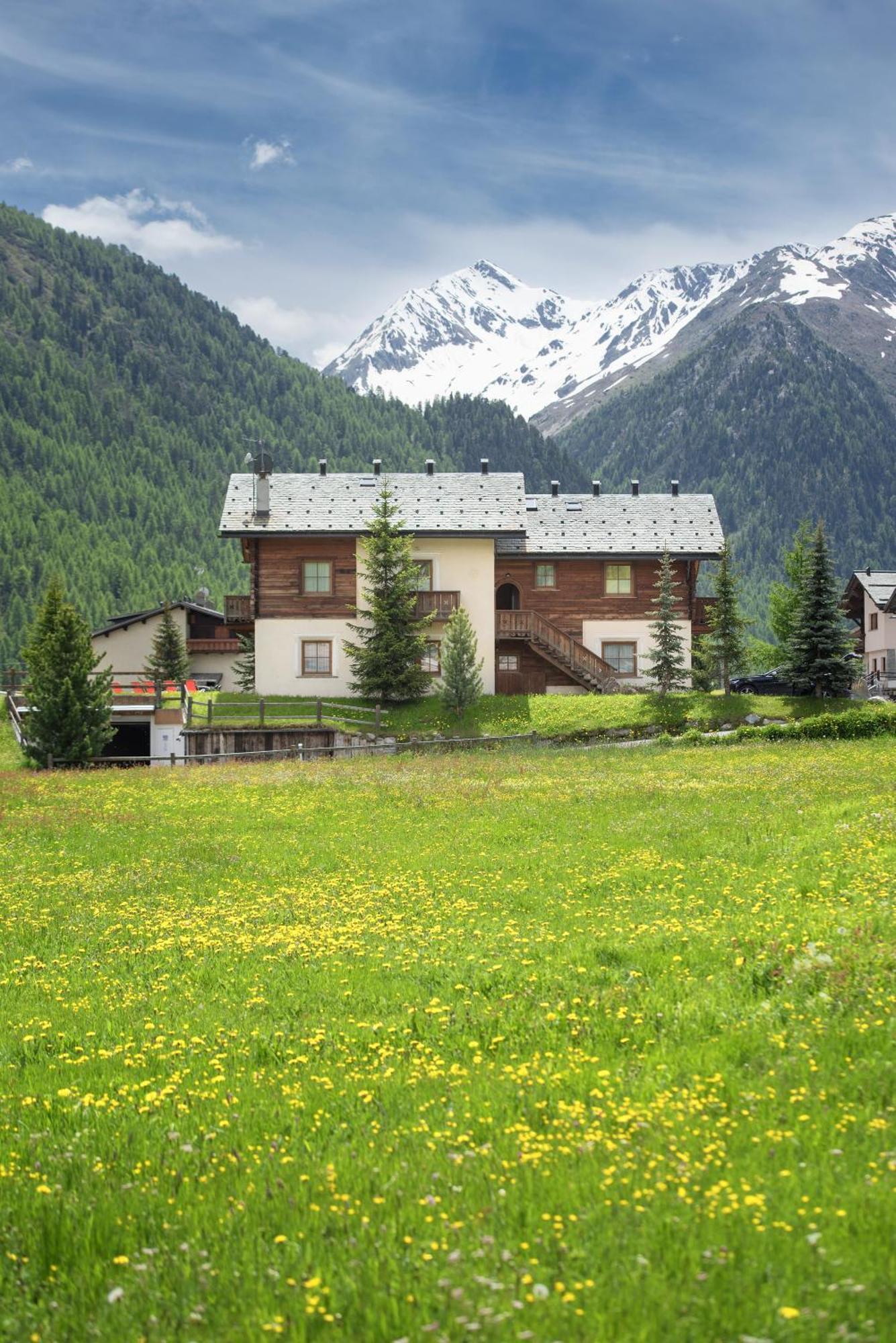 Residence Le Cascate Livigno Exterior photo