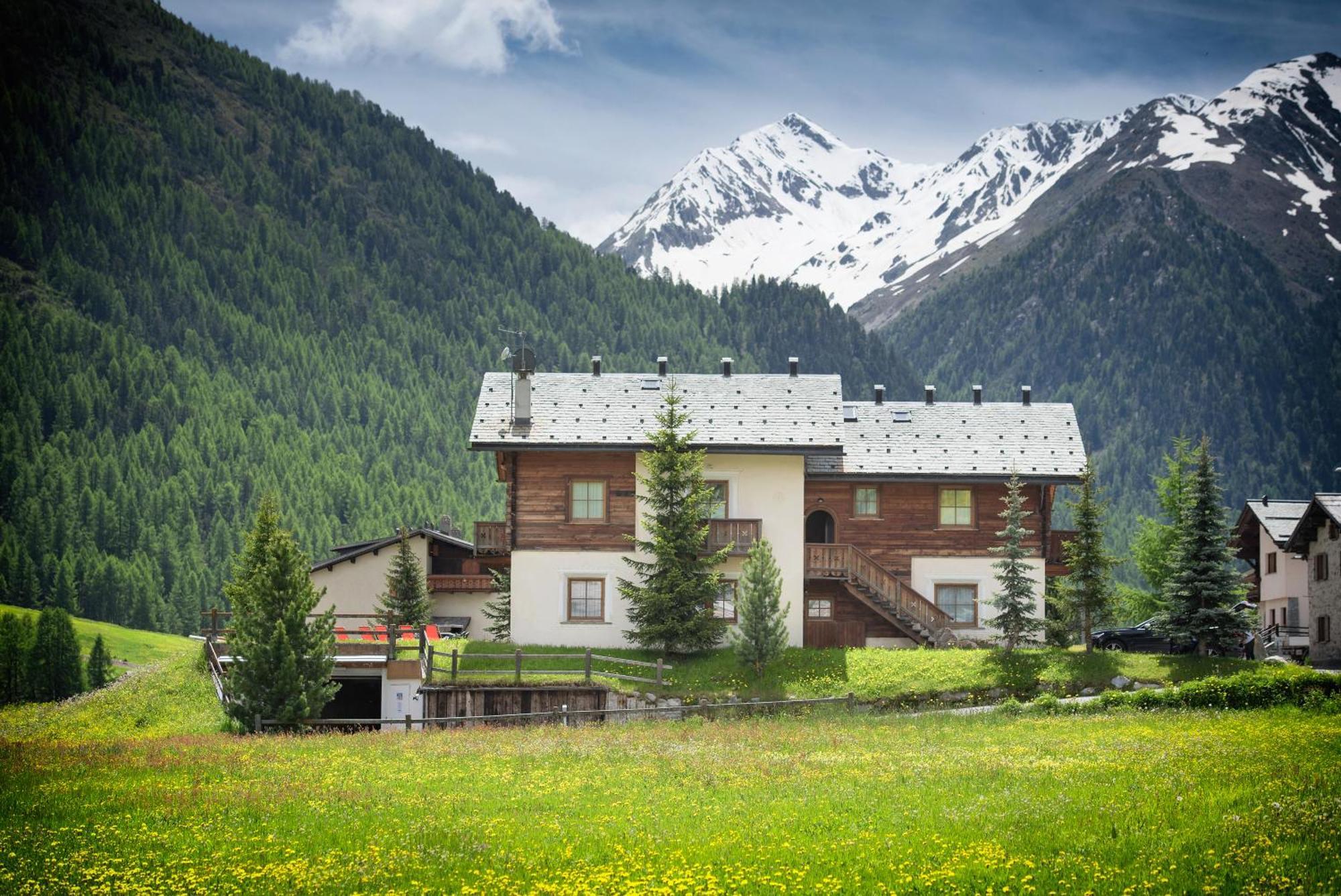 Residence Le Cascate Livigno Exterior photo