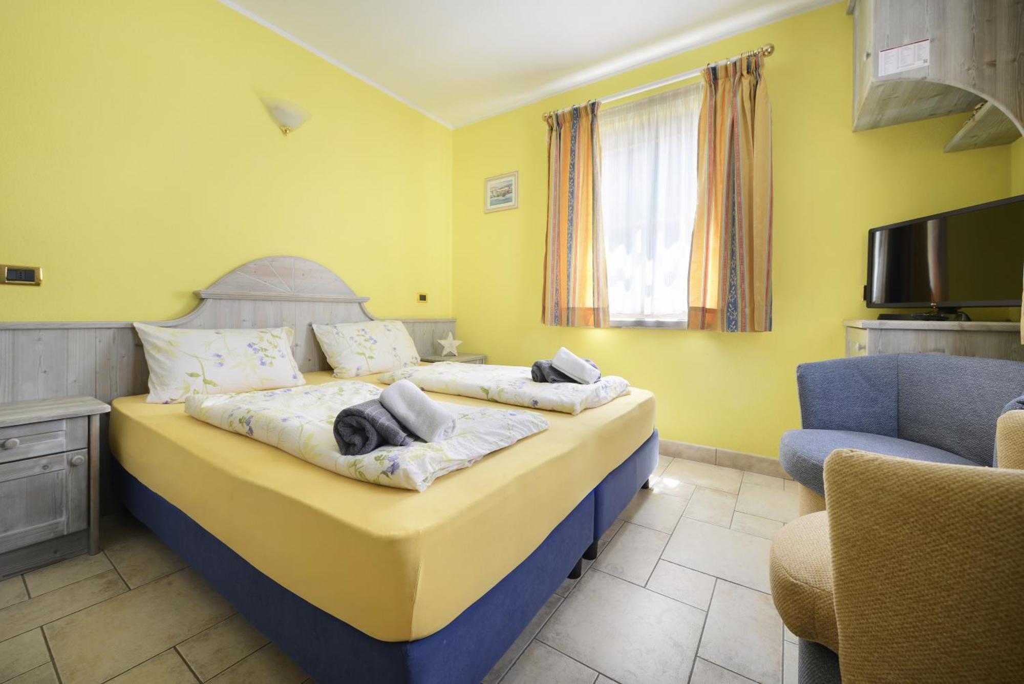 Residence Le Cascate Livigno Exterior photo