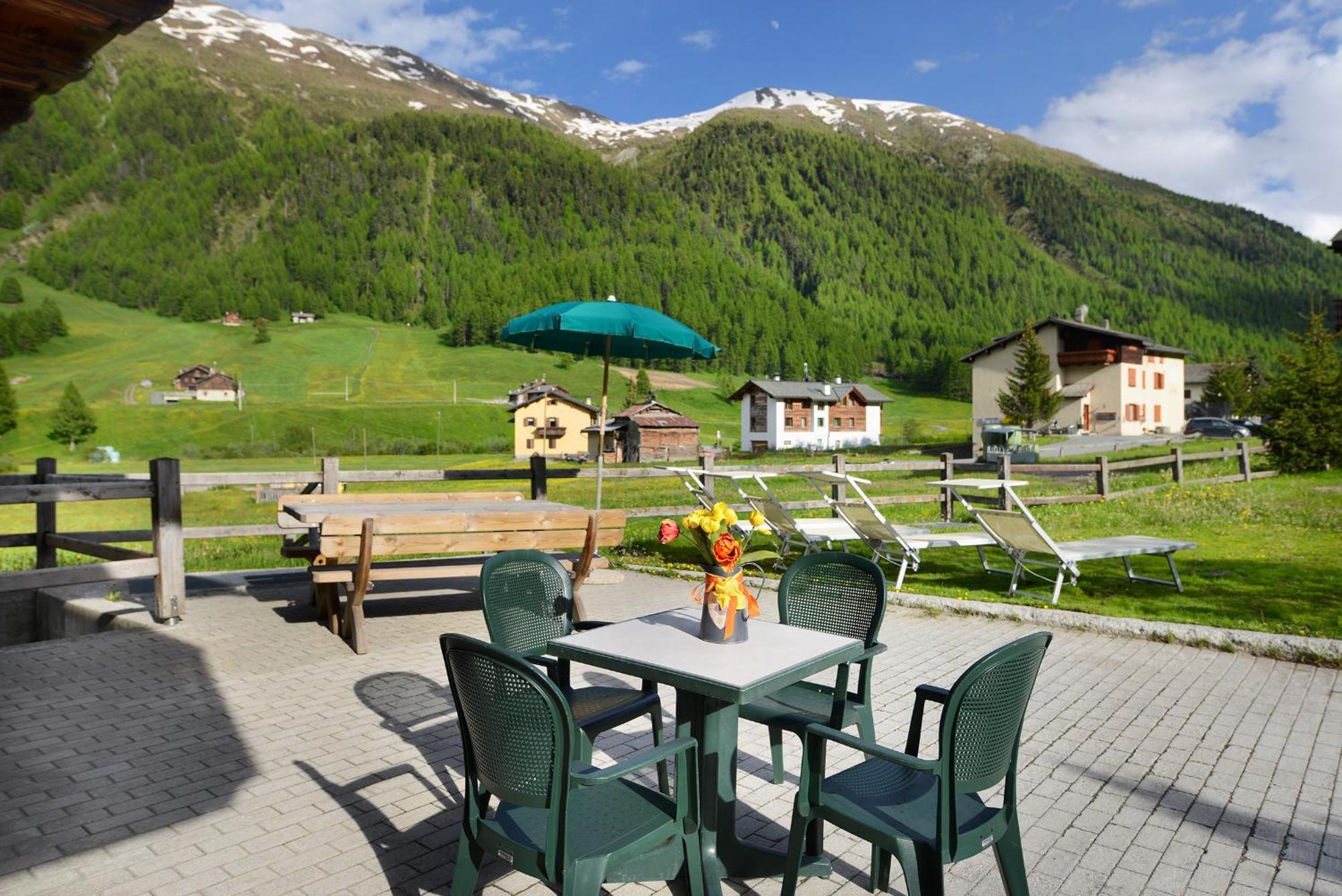 Residence Le Cascate Livigno Exterior photo